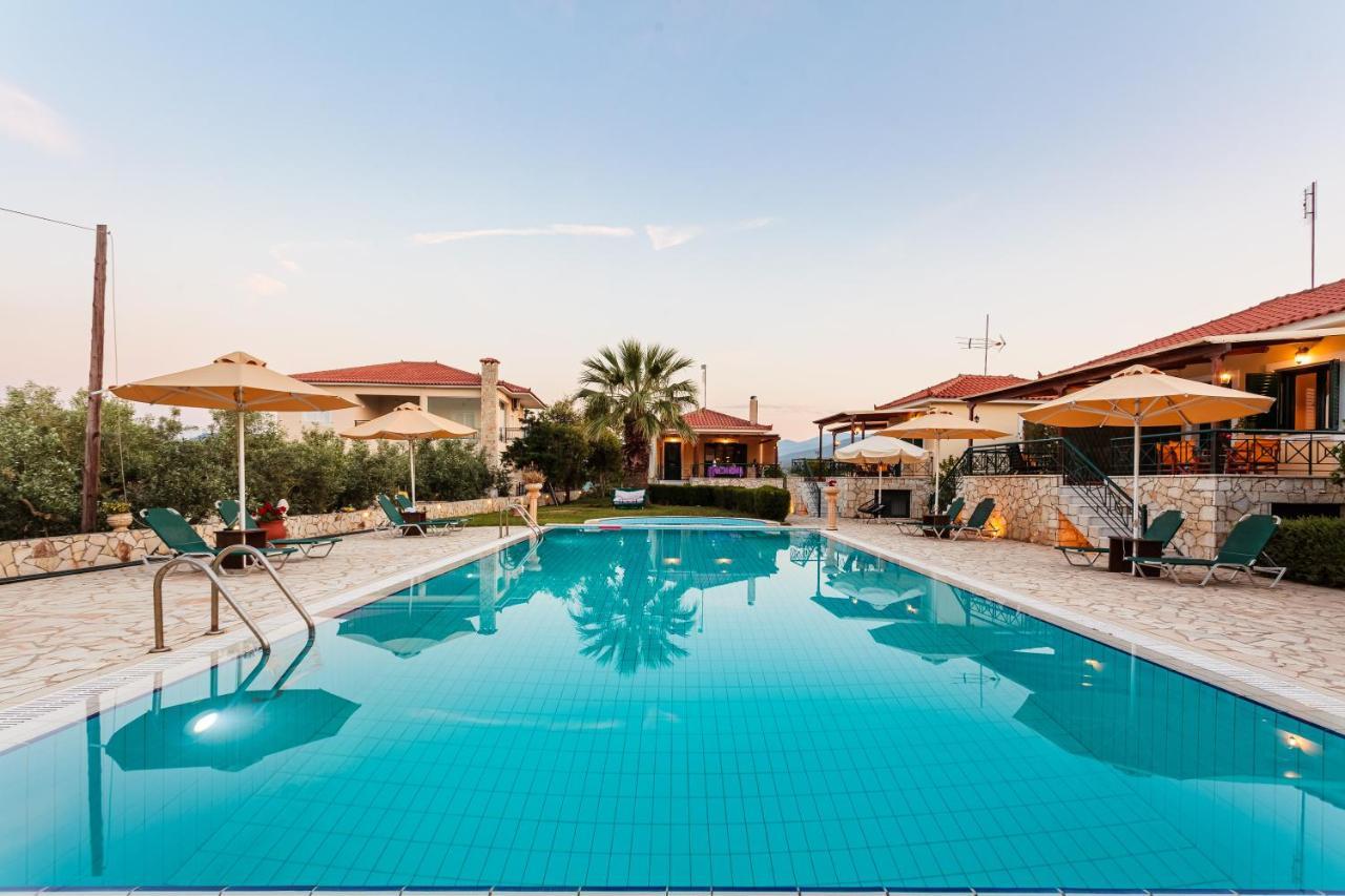 Dukes Poolside Houses Parálion Ástros エクステリア 写真