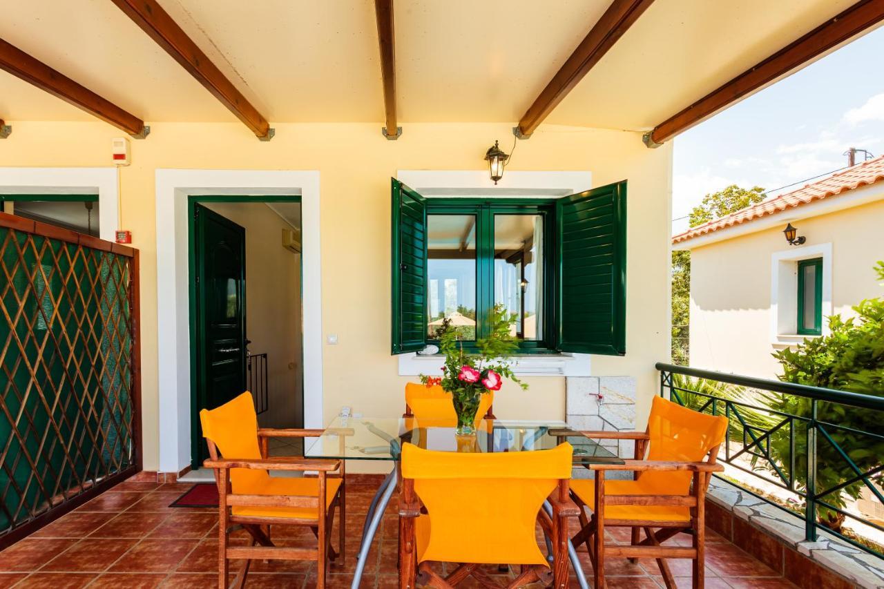 Dukes Poolside Houses Parálion Ástros エクステリア 写真