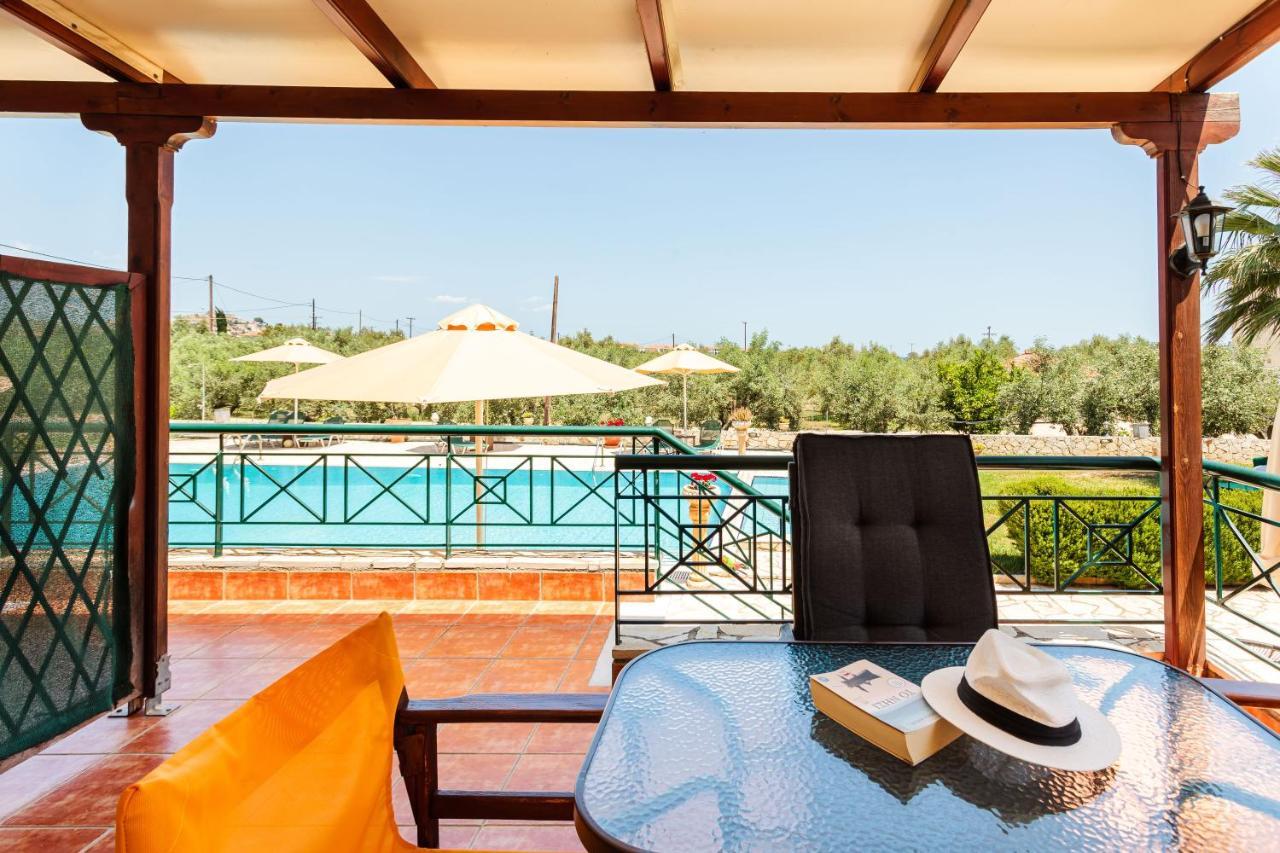 Dukes Poolside Houses Parálion Ástros エクステリア 写真