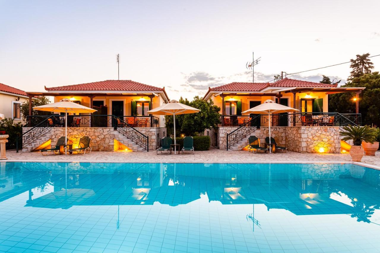 Dukes Poolside Houses Parálion Ástros エクステリア 写真